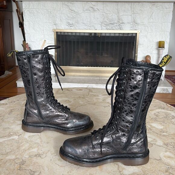 Dr. Martens Lunar Craters, 14-Eye Leather Boots - Picture 5 of 16